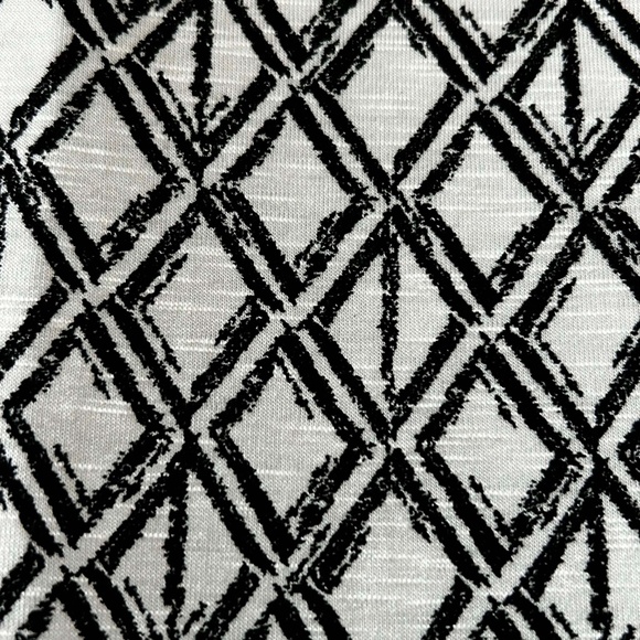 TOP, SLEEVELESS, SNOW (Black & White), SIZE 4X, LINEN TEXTURE, MICHEL STUDIO for - Picture 6 of 8